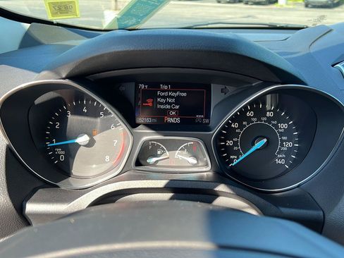 Used 2019 Ford Escape Titanium w/ U9j03 - Titanium Tow Package AWD/4WD image 9