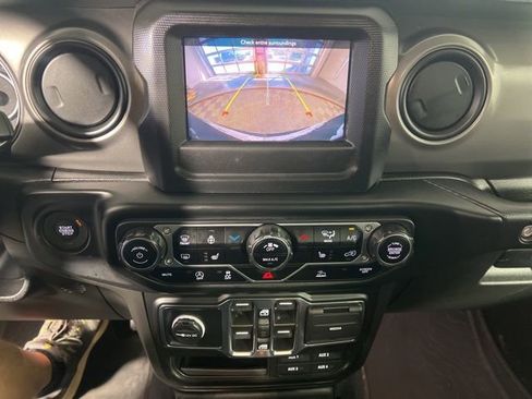 Used 2023 Jeep Wrangler Unlimited Sport AWD/4WD image 23