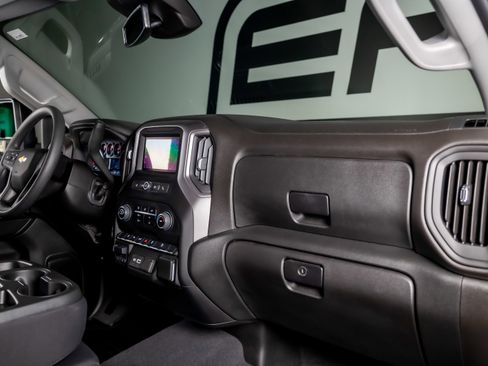 Used 2024 Chevrolet Silverado 2500 Custom w/ Custom Value Package AWD/4WD image 17