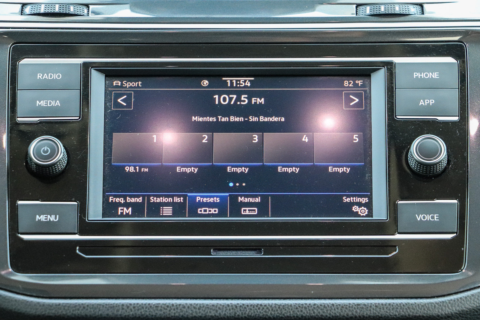 Used 2024 Volkswagen Tiguan S AWD/4WD image 15