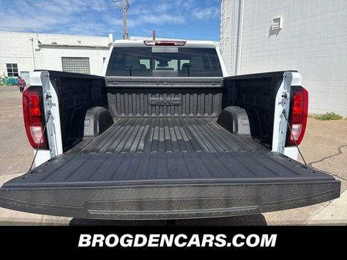 New 2026 GMC Sierra 1500 SLE w/ X31 Off-Road Package image 9