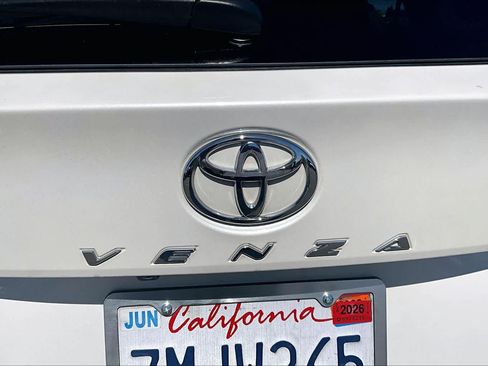 Used 2015 Toyota Venza XLE FWD image 30