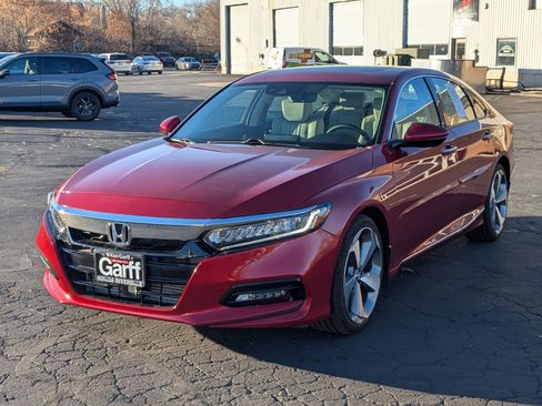Used 2019 Honda Accord Touring image 10