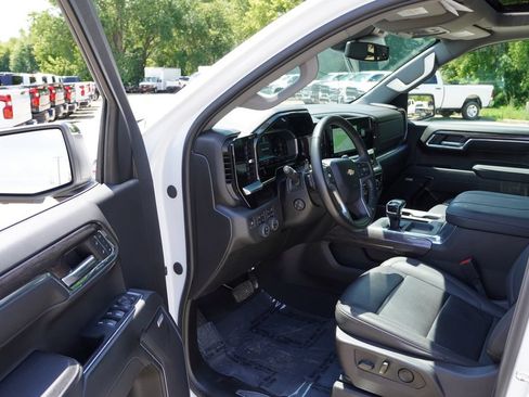 Certified 2024 Chevrolet Silverado 1500 LTZ w/ LTZ Premium Package AWD/4WD image 15