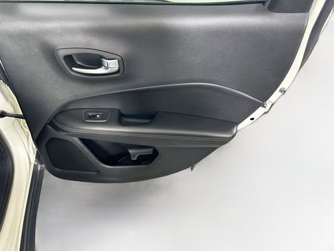 Used 2018 Jeep Compass Limited w/ Navigation Group FWD image 29