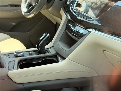 Used 2022 Cadillac XT6 Premium Luxury w/ Technology Package AWD/4WD image 13
