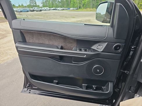 Used 2020 Ford Expedition Limited AWD/4WD image 33