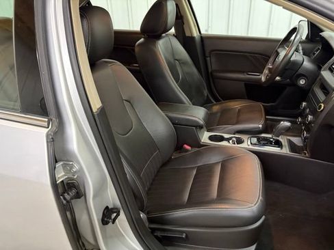 Used 2010 Ford Fusion Sport FWD image 21