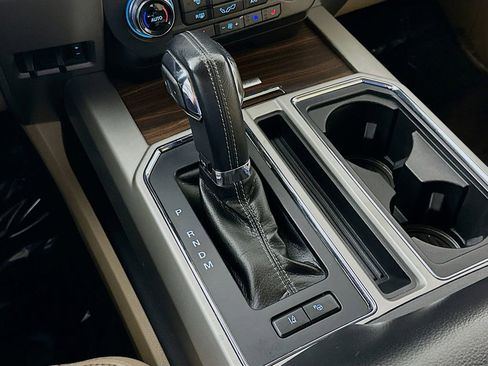 Used 2017 Ford F150 Lariat w/ Equipment Group 502A Luxury image 20