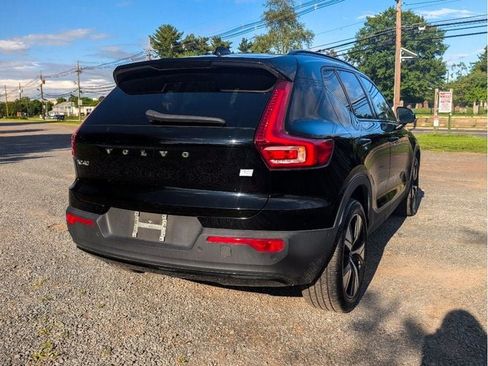 Used 2022 Volvo XC40 P8 Recharge Plus AWD/4WD image 12