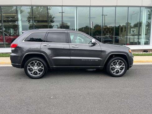 Used 2020 Jeep Grand Cherokee Overland AWD/4WD image 9