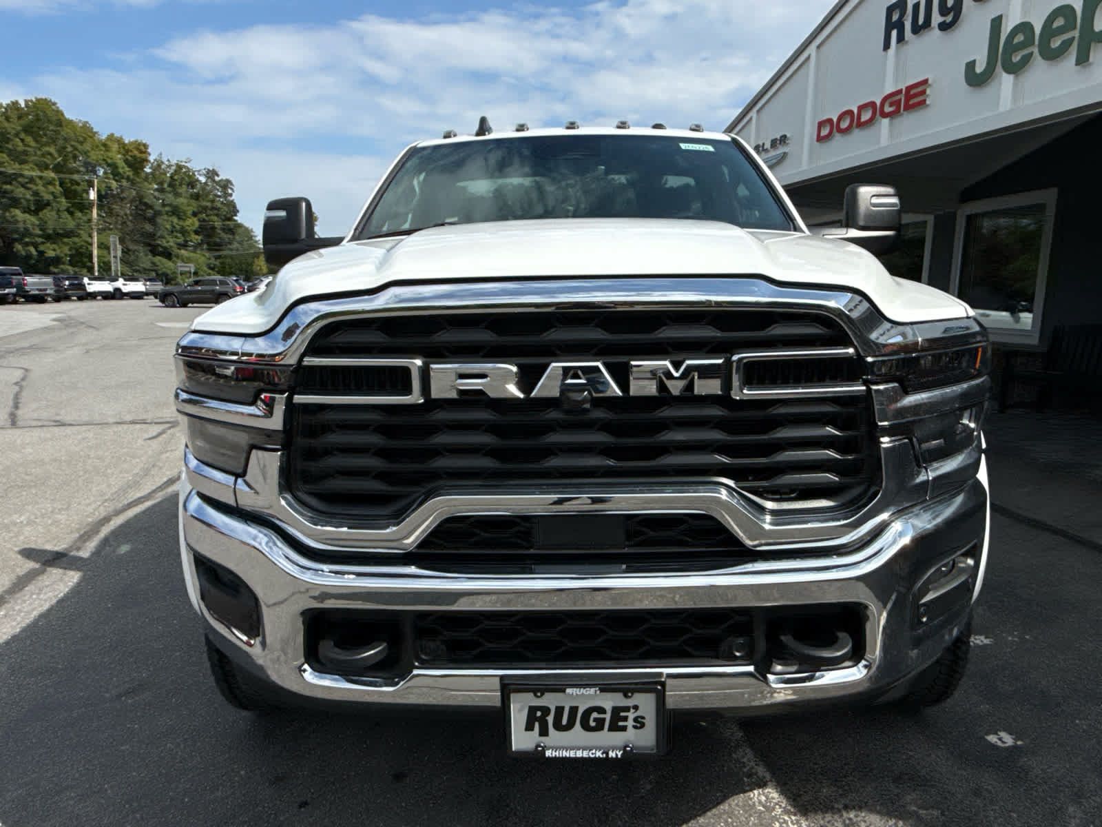 New 2026 RAM 5500 4x4 Regular Cab image 7