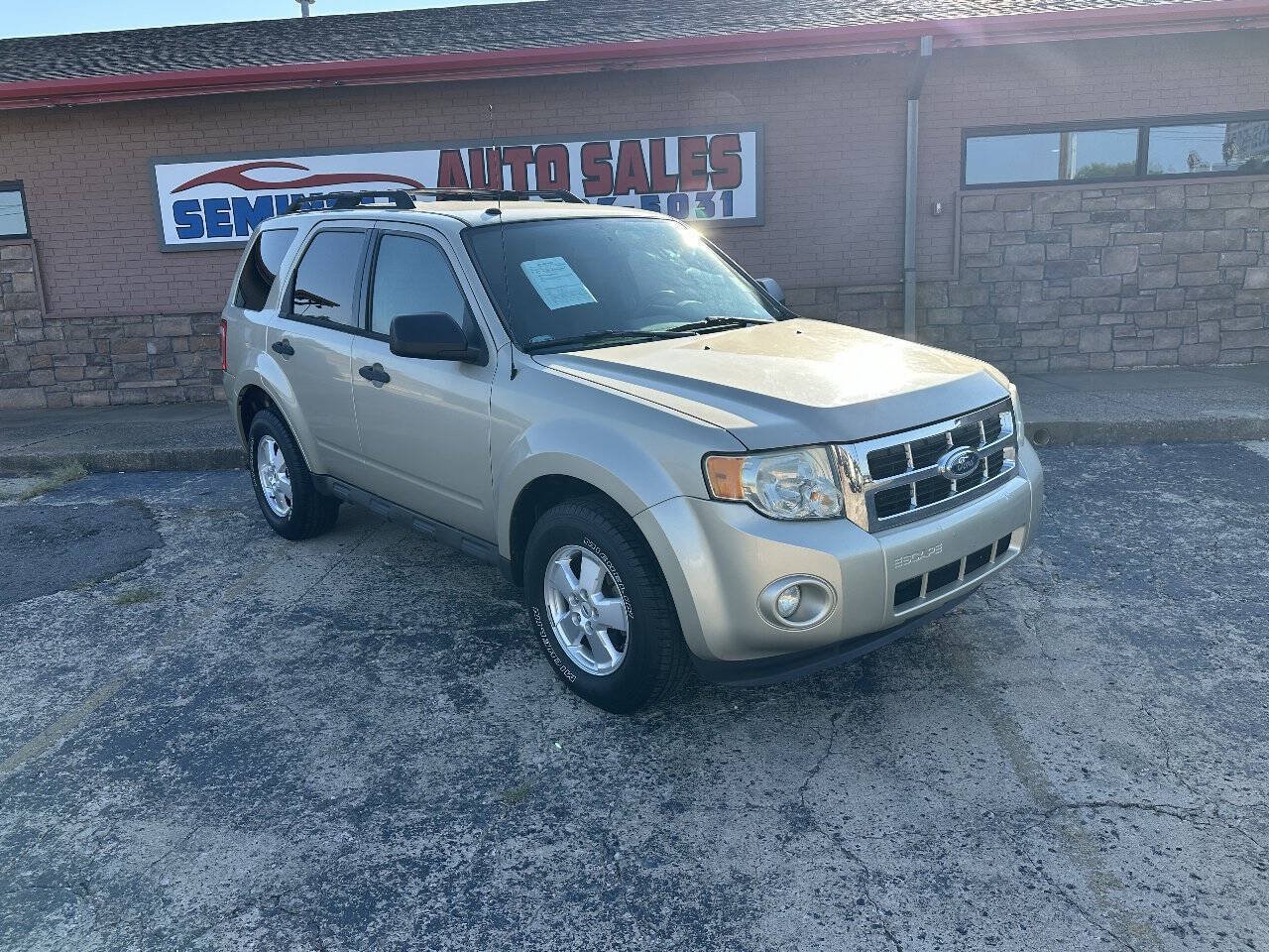 Used 2012 Ford Escape XLT w/ Cargo Pkg AWD/4WD image 1