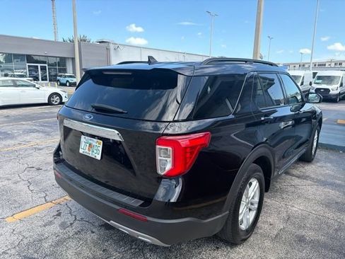 Used 2023 Ford Explorer XLT w/ Equipment Group 202A RWD image 7