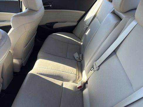 Used 2017 Acura ILX w/ Premium Package image 30