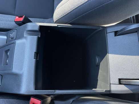 New 2025 Ford Bronco Base image 31