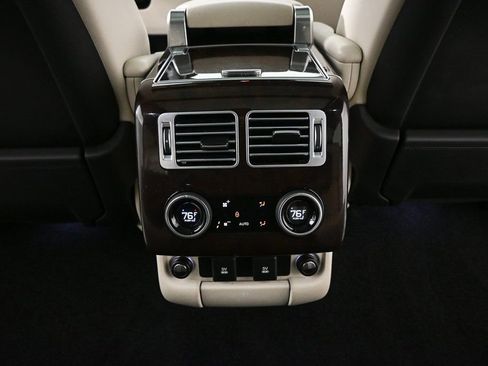 Used 2020 Land Rover Range Rover Long Wheelbase HSE image 17