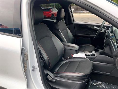 Used 2025 Ford Escape ST-Line FWD image 8
