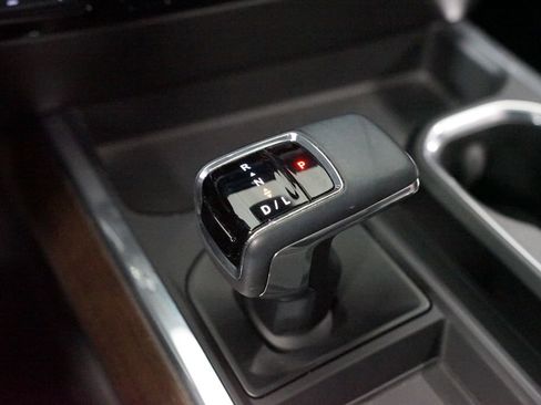 Used 2023 Chevrolet Silverado 1500 High Country w/ High Country Premium Package AWD/4WD image 23