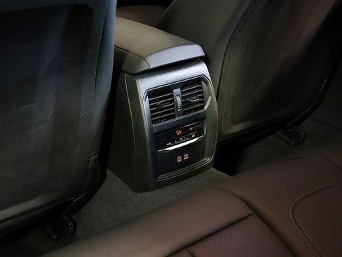 Used 2025 BMW 330i xDrive Sedan AWD/4WD image 15