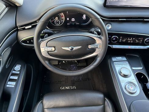 Used 2023 Genesis GV70 2.5T w/ Advanced Package image 13