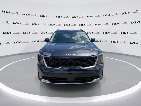 Certified 2025 Kia Sorento SX FWD image 3