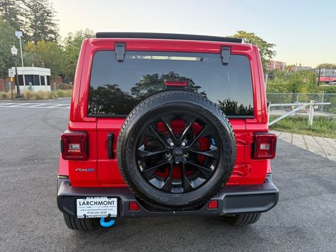 Used 2023 Jeep Wrangler Unlimited Sahara w/ Cold Weather Group image 28