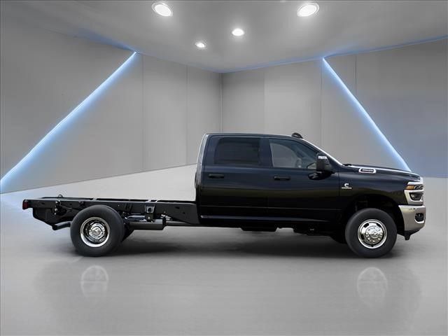 New 2026 RAM 3500 Tradesman w/ Chrome Appearance Group A AWD/4WD image 22