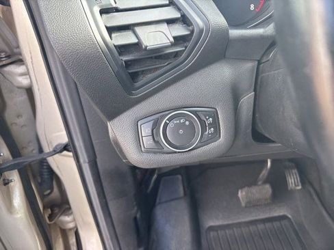 Used 2017 Ford Escape SE w/ Equipment Group 201A AWD/4WD image 19