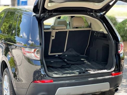 Used 2019 Land Rover Discovery Sport HSE AWD/4WD image 41