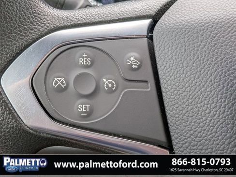 Used 2023 Chevrolet Traverse LS FWD image 23