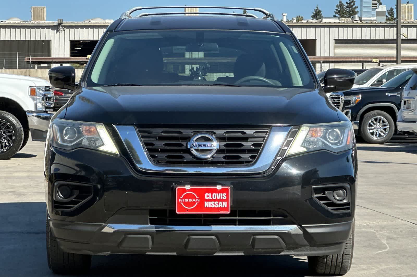 Used 2020 Nissan Pathfinder S AWD/4WD image 11