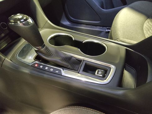 Used 2021 Chevrolet Equinox LT image 26