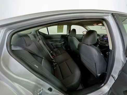 Used 2024 Nissan Altima 2.5 SV image 28