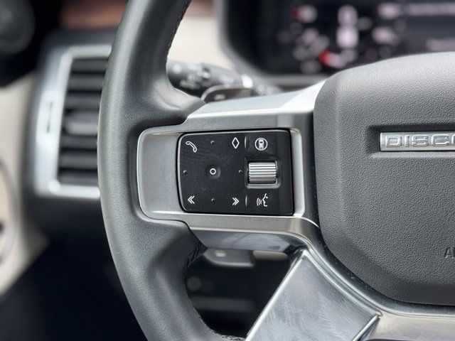 Used 2024 Land Rover Discovery Dynamic SE AWD/4WD image 23