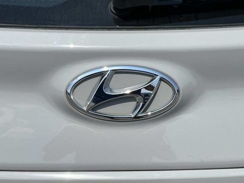 Used 2022 Hyundai Kona SE FWD image 11