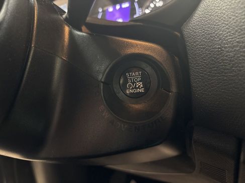 Used 2018 Jeep Renegade Sport w/ Power & Air Group image 26