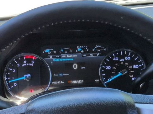 Used 2019 Ford F250 Lariat w/ Lariat Ultimate Package image 28