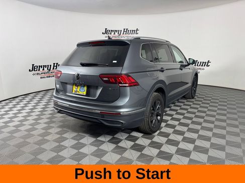 Used 2024 Volkswagen Tiguan SE AWD/4WD image 7