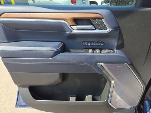 Used 2022 Chevrolet Silverado 1500 High Country w/ Z71 Off-Road Package AWD/4WD image 14