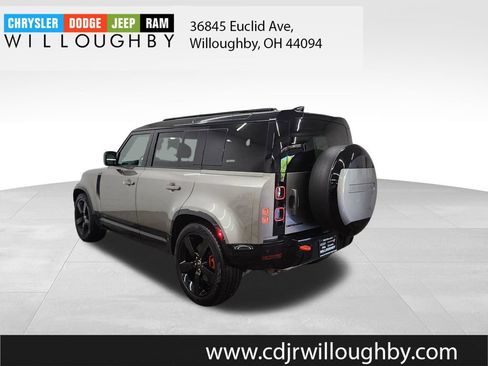 Used 2025 Land Rover Defender 110 X AWD/4WD image 6