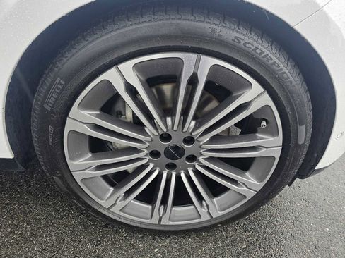 Used 2022 Land Rover Range Rover SE image 9