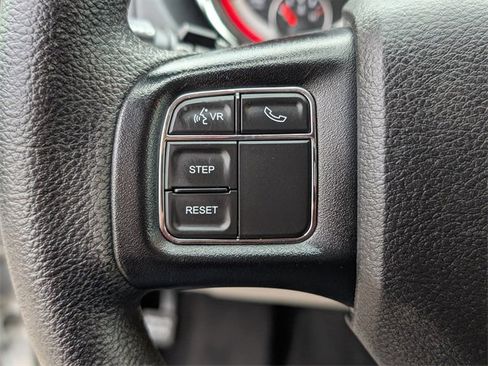 Used 2020 Dodge Grand Caravan SE w/ UConnect Hands-Free Group image 15