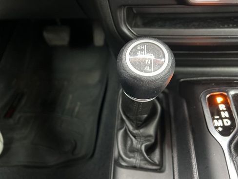 Used 2022 Jeep Gladiator Sport image 29