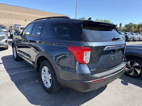 Used 2023 Ford Explorer XLT AWD/4WD image 5