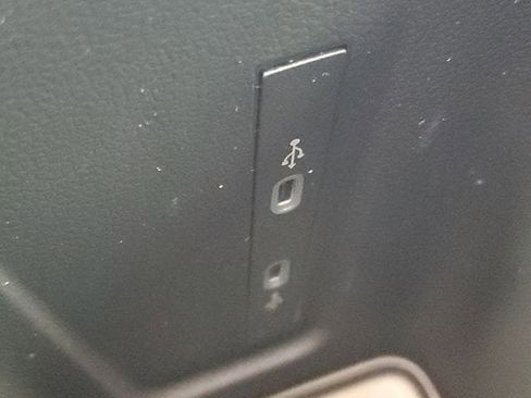 New 2026 Volkswagen Tiguan SE image 28