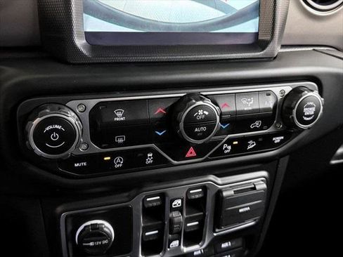 Certified 2021 Jeep Wrangler Unlimited Sport w/ Sun And Sound Package image 27