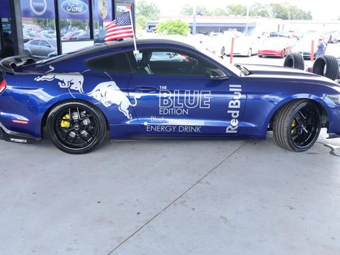 Used 2016 Ford Mustang Premium RWD image 4
