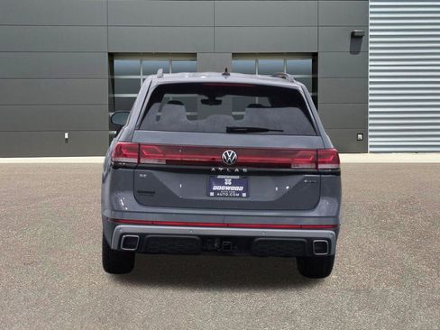 New 2026 Volkswagen Atlas Peak Edition AWD/4WD image 6