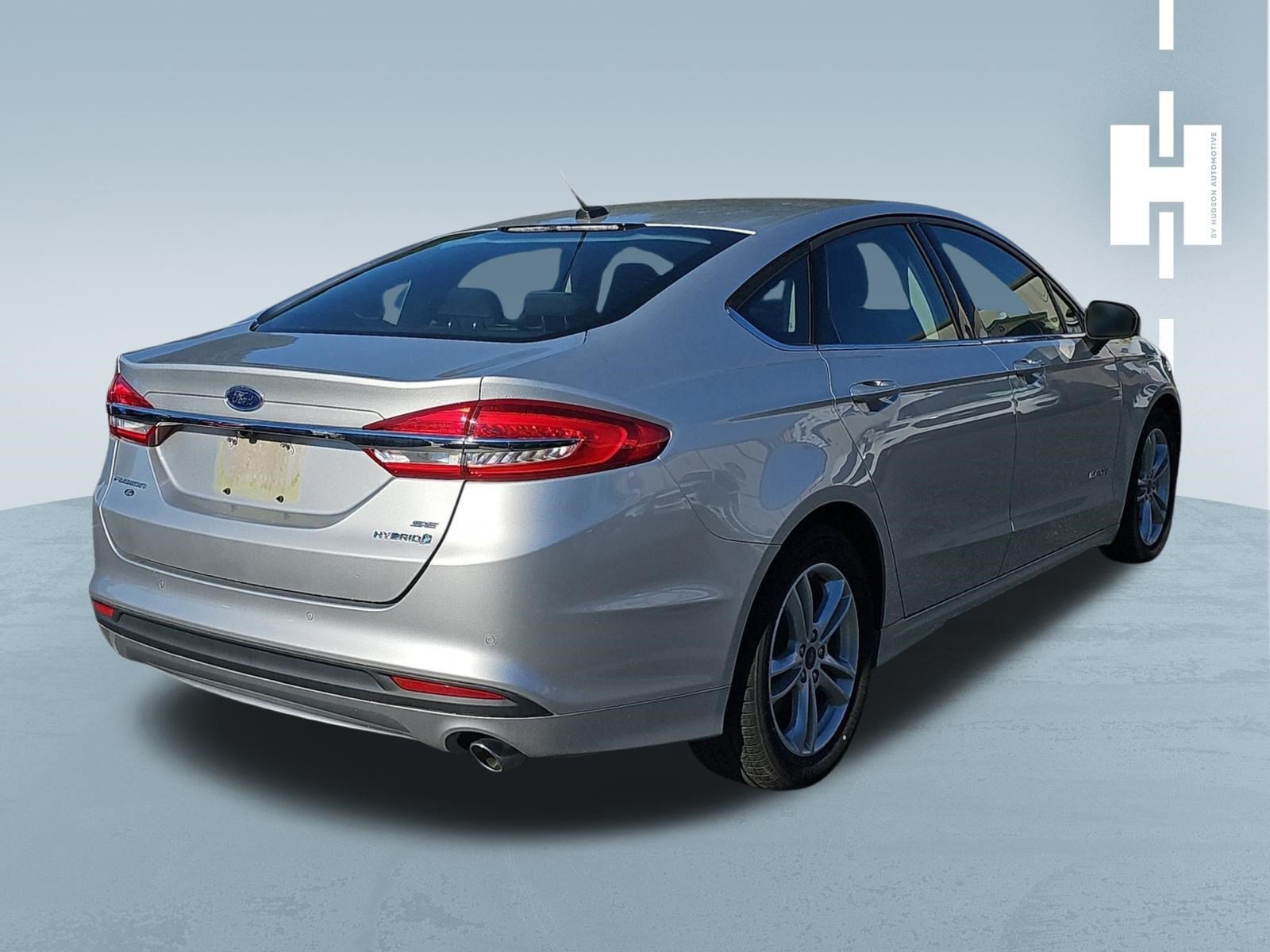 Used 2018 Ford Fusion SE FWD image 3